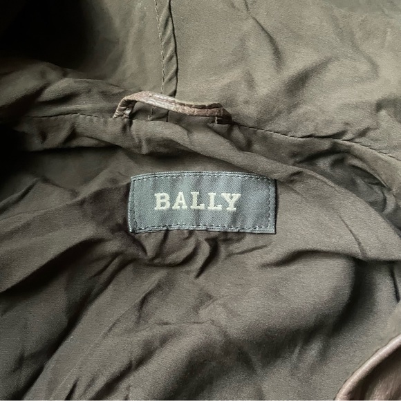 Bally vintage brown hooded leather jacket w ties made in Italy bomber sport - Picture 12 of 17